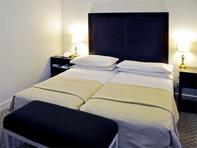 Tolosa Hotel